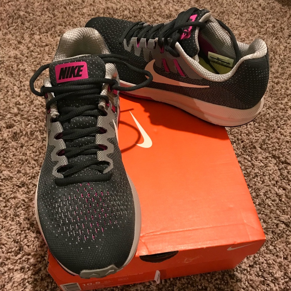 Nike - Women’s Air Zoom Structure 20